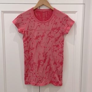 Lululemon Swiftly Tech Pink Camo Short Sleeve Top—Barely Worn-like New—Size 6